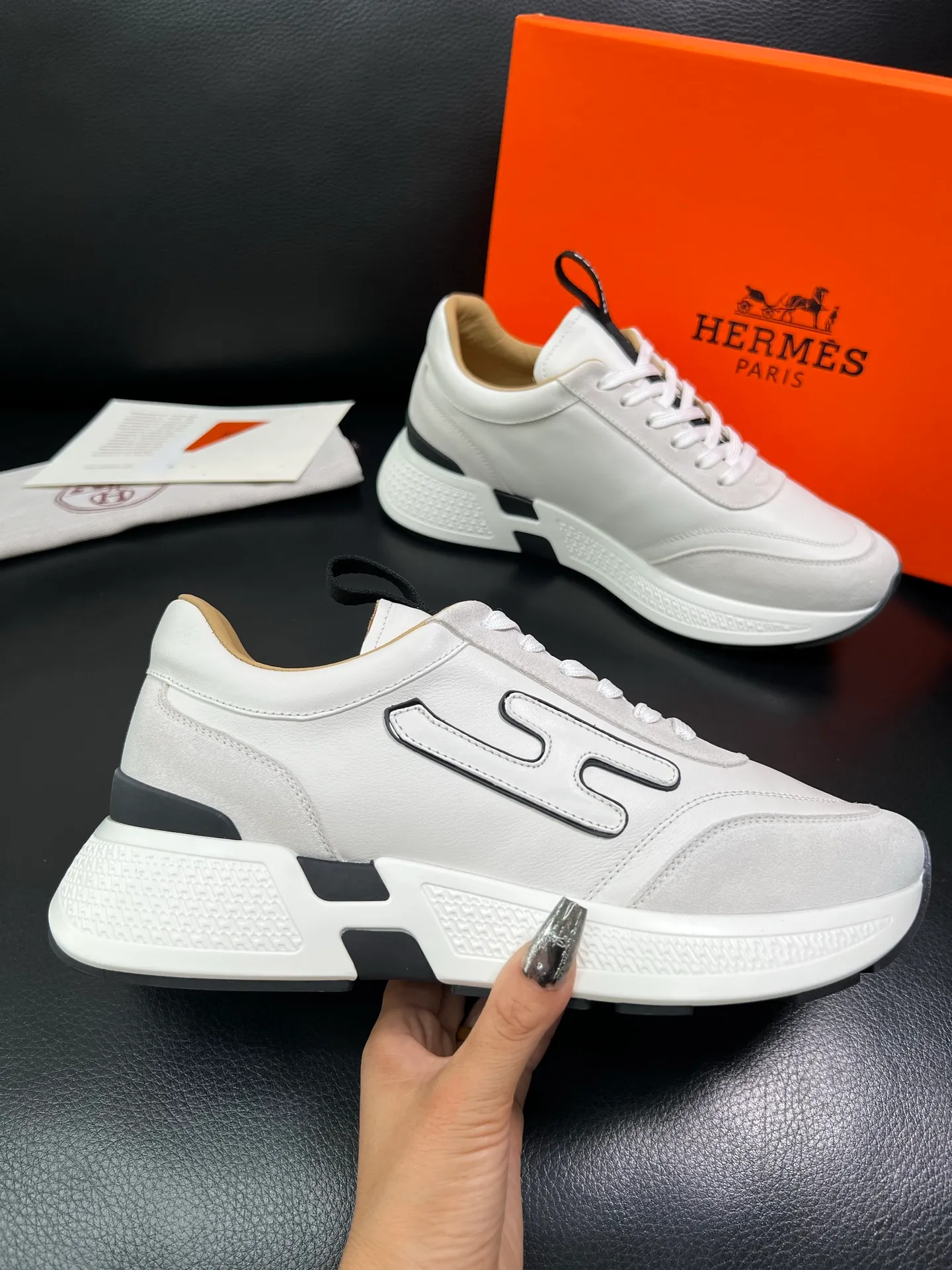 Men's men's shoes 💰840 Hermes top purchasing Hermes counter synchronization, original factory configuration, original cowhide fabric imported from Italy, high-quality splicing technology, fully imported water-dyed cowhide lining, soles: original factory special soles are super comfortable, original factory and single goods are high quality, welcome to compare and synchronize with counters, code number 39-44 (customized 38 45) 85863